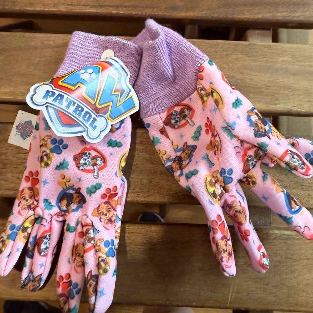 Paw Patrol Kids Pink and Purple gardening gloves